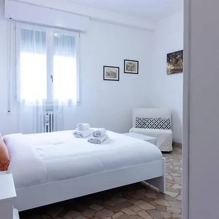 Housmart Galeotti 16 Apartment