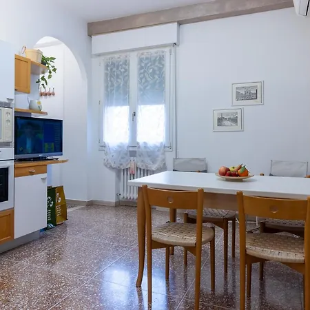 Housmart Galeotti 16 Apartment
